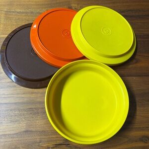 Tupperware vintage serve n seal bowl with three lids in yellow, brown & orange